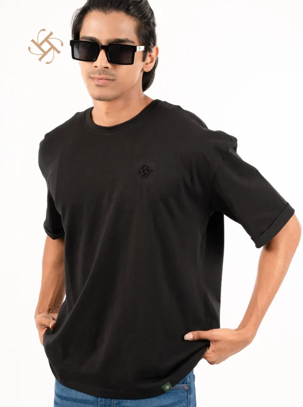 Black Solid Color Embossed Logo Crewneck Drop Shoulder 3