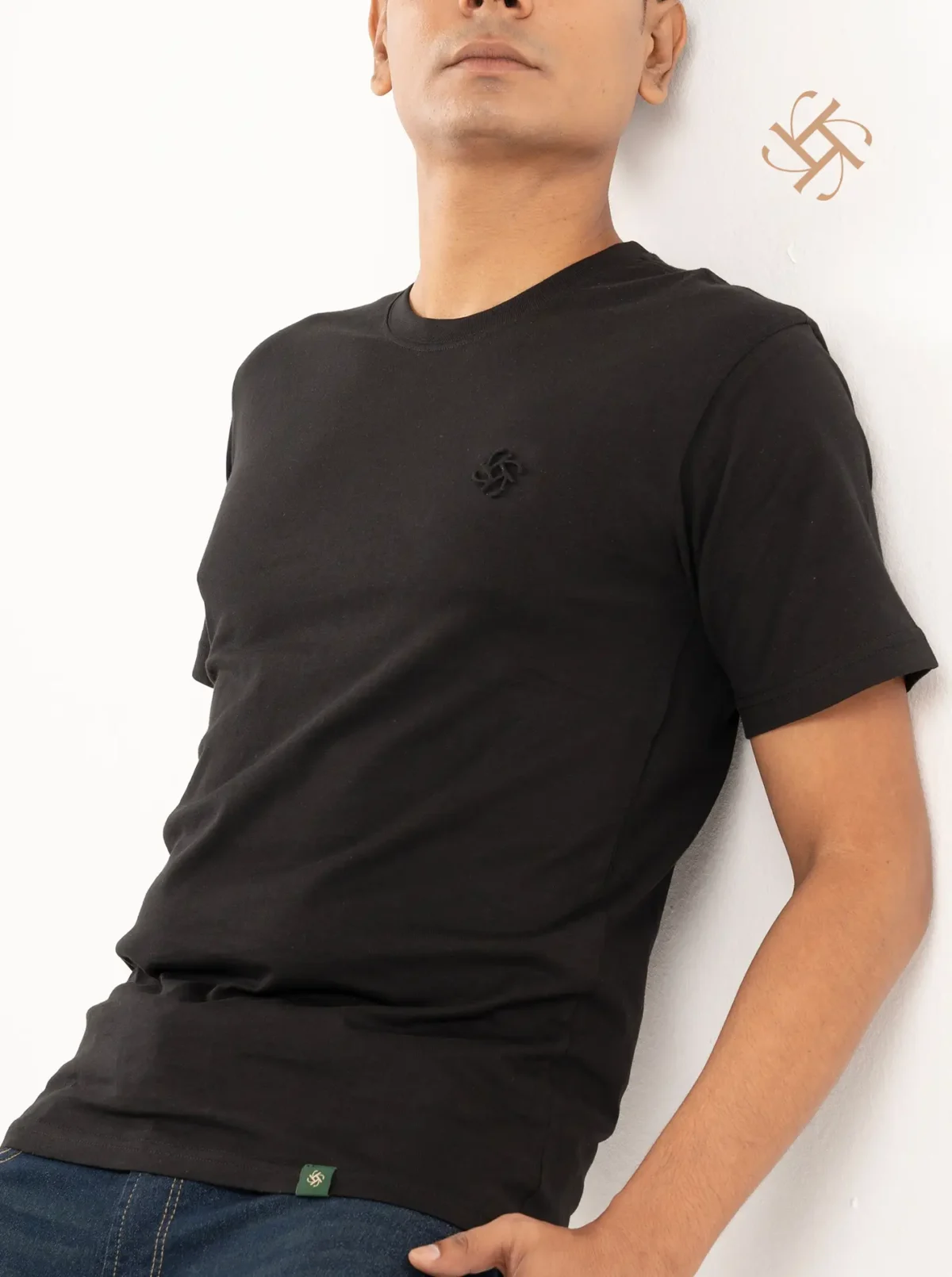 Black Solid Color Luxury Addition Cotton Tee 3